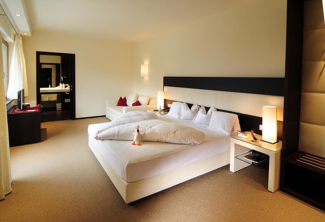 Hotel Ansitz Plantiz Мерано Екстер'єр фото